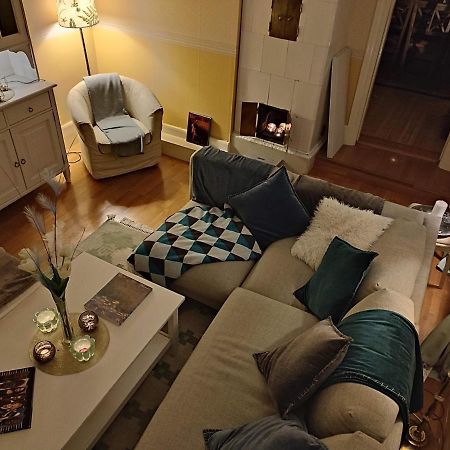 Apartamento Den Unika Sekelskiftsvaningen. Norrtälje Exterior foto