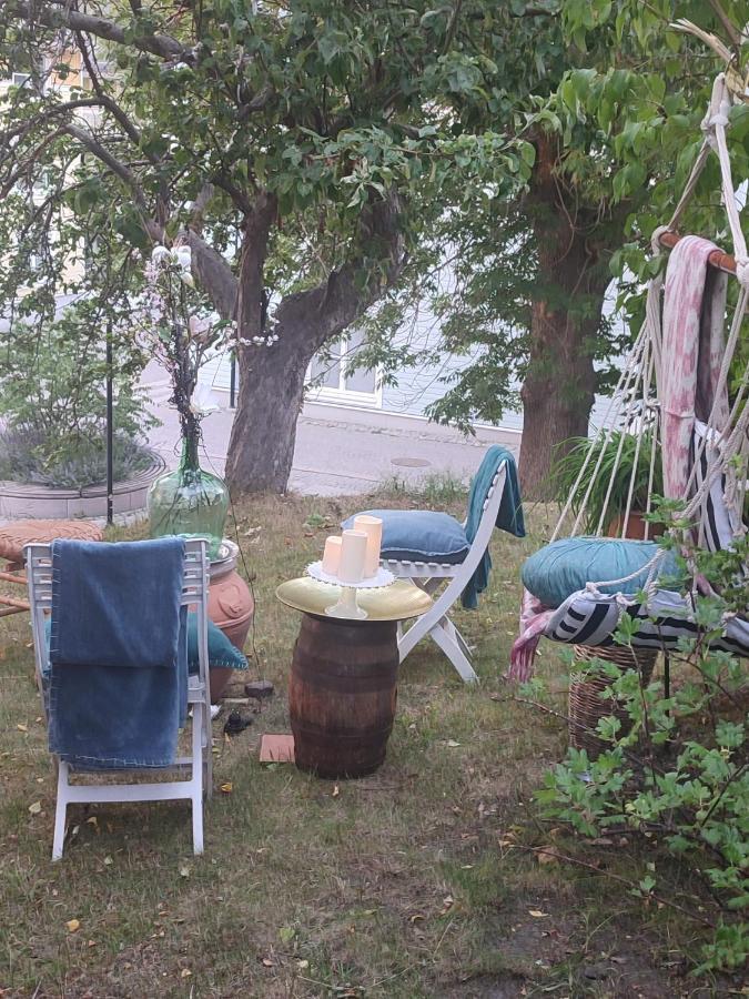 Apartamento Den Unika Sekelskiftsvaningen. Norrtälje Exterior foto