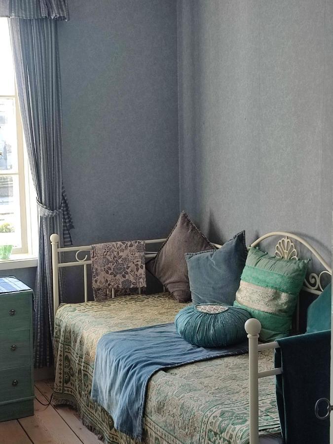 Apartamento Den Unika Sekelskiftsvaningen. Norrtälje Exterior foto