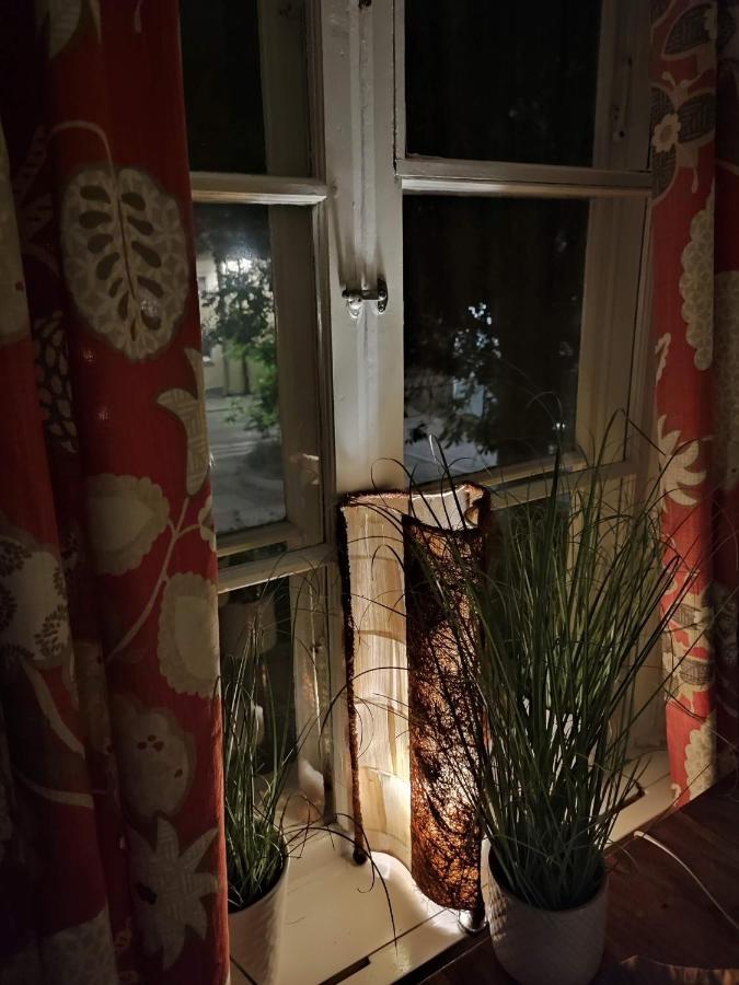 Apartamento Den Unika Sekelskiftsvaningen. Norrtälje Exterior foto